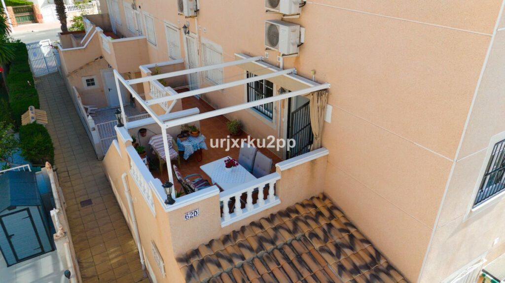 Townhouse Torrevieja Alicante - image 5