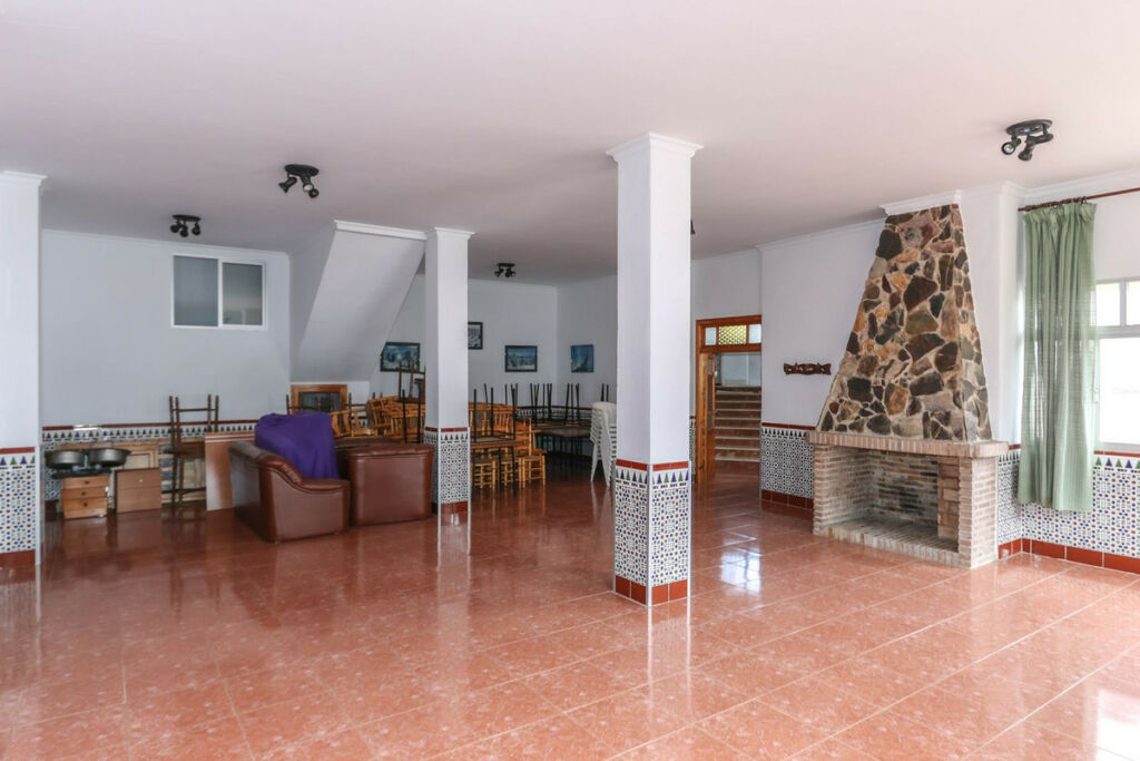 Hostel Tolox Málaga - image 5