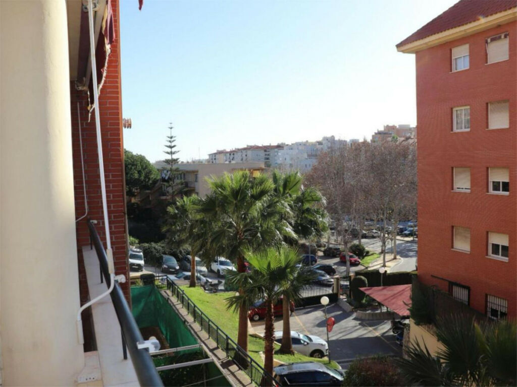 Middle Floor Apartment Marbella Málaga - image 5