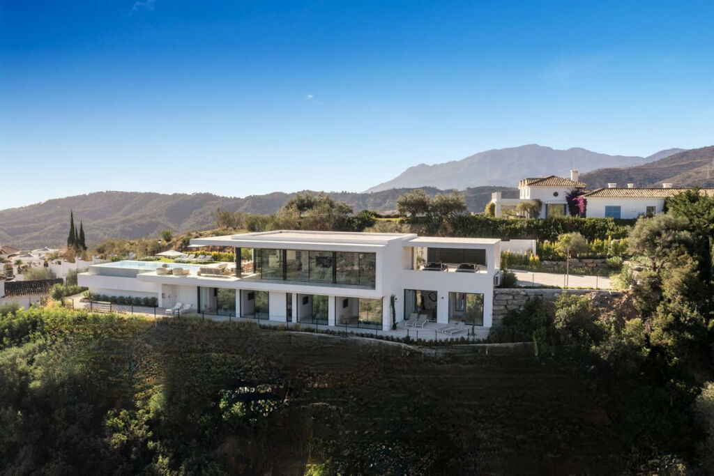 Detached Villa Benahavís Málaga - image 21