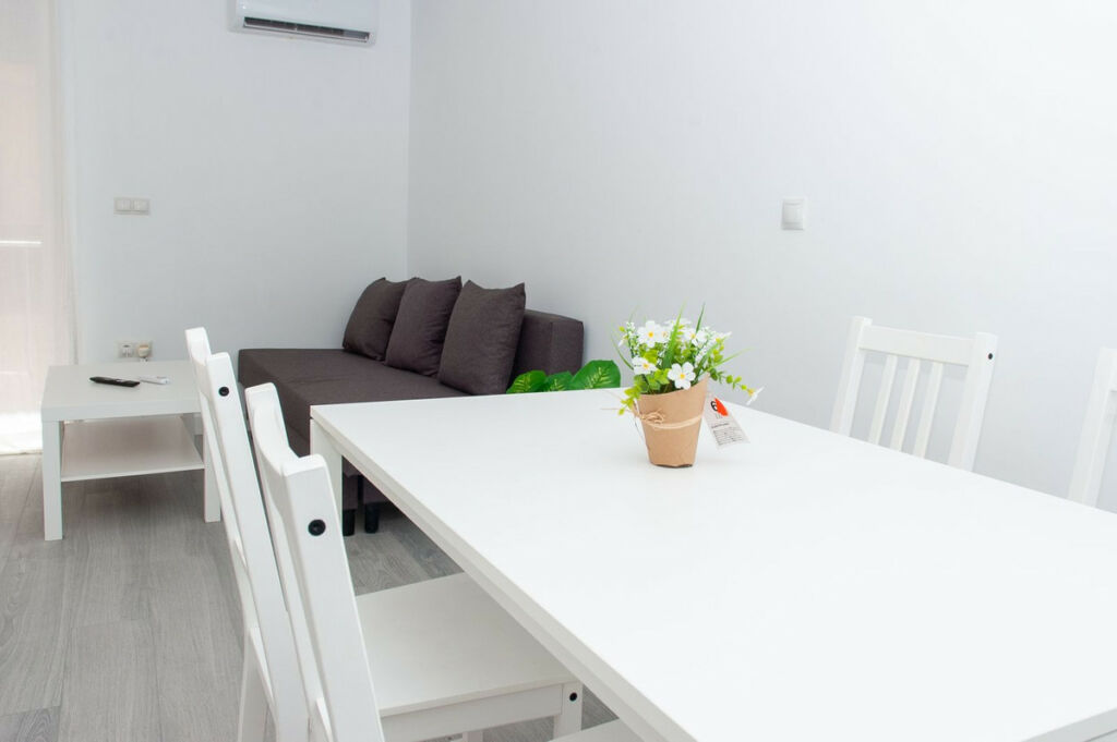 Middle Floor Apartment Fuengirola Málaga - image 5