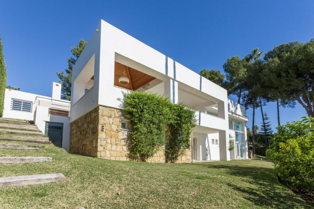 Detached Villa Marbella Málaga - image 5