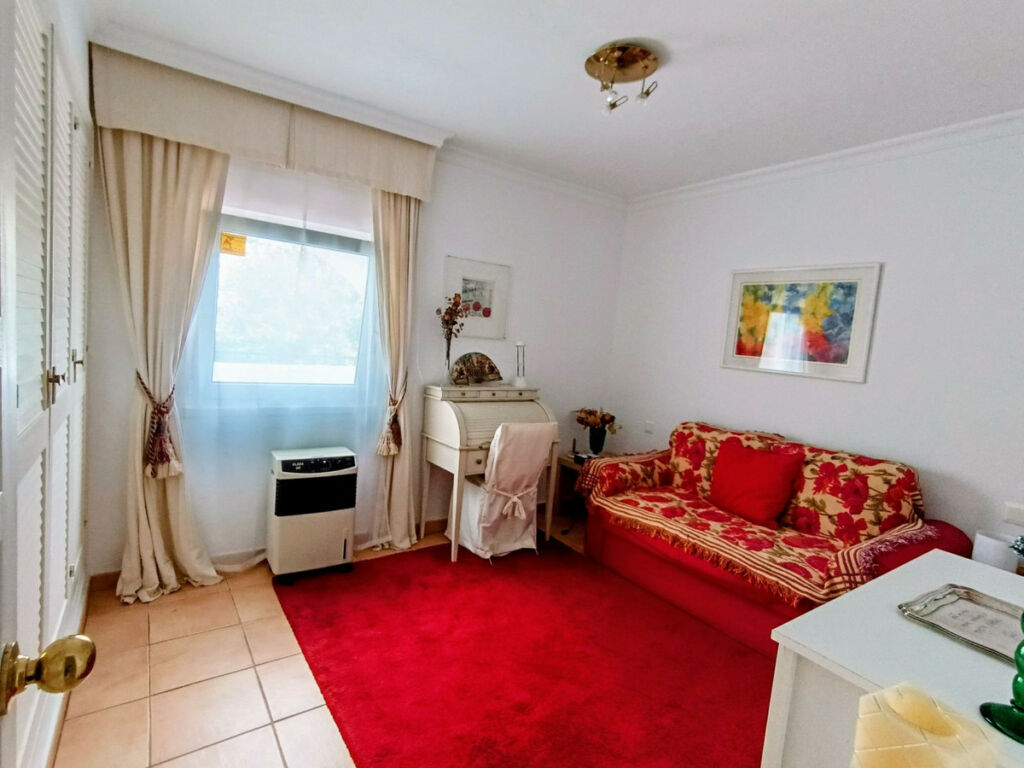 Penthouse Nueva Andalucía Málaga - image 5