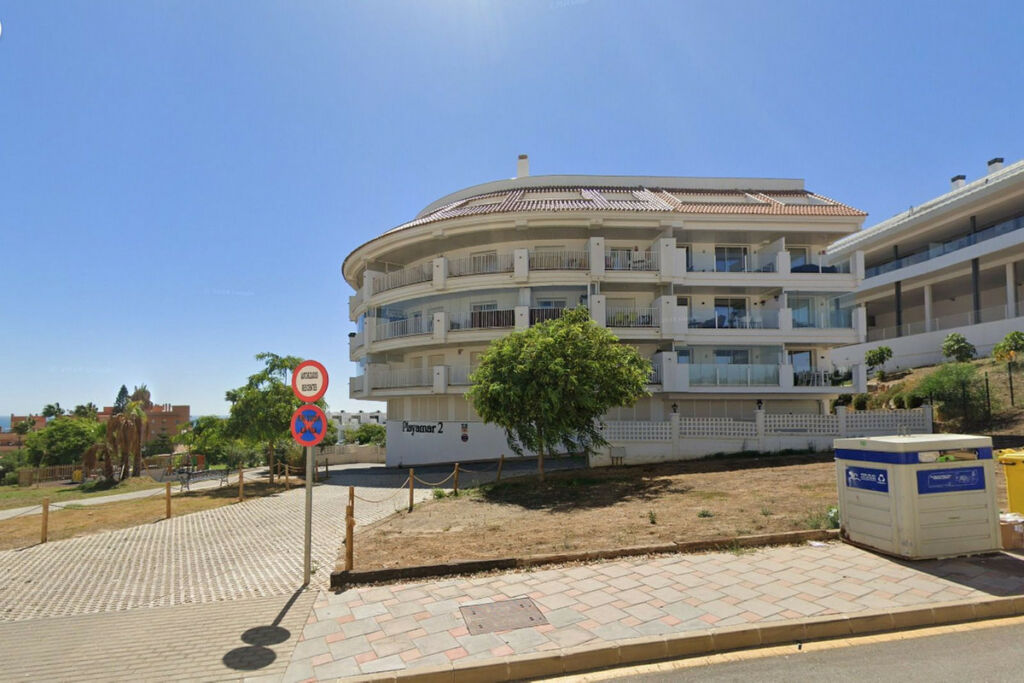 Middle Floor Apartment Fuengirola Málaga - image 5