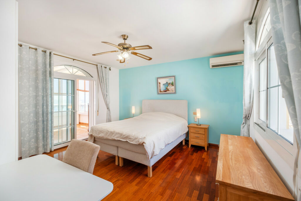 Detached Villa Benalmadena Málaga - image 5