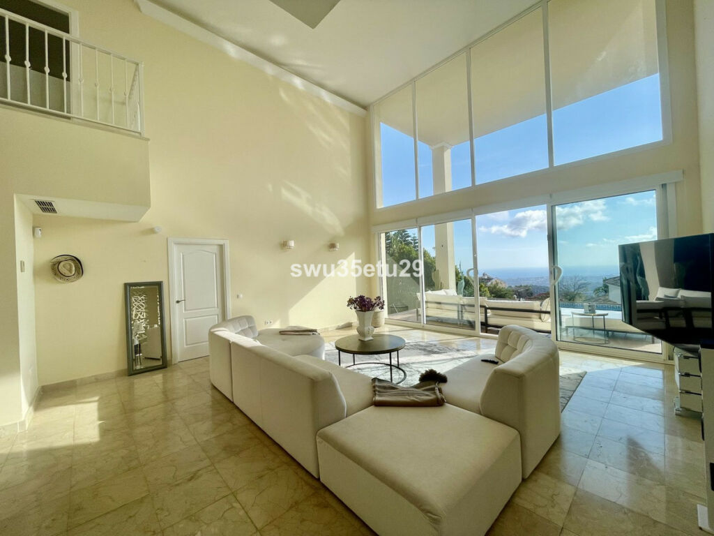 Detached Villa Istán Málaga - image 5