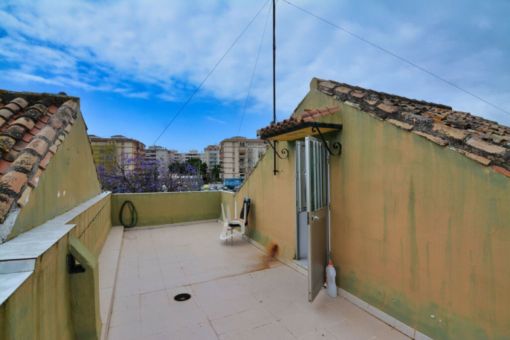 Townhouse Fuengirola Málaga - image 5