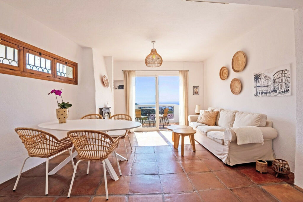 Middle Floor Apartment Mijas Málaga - image 3