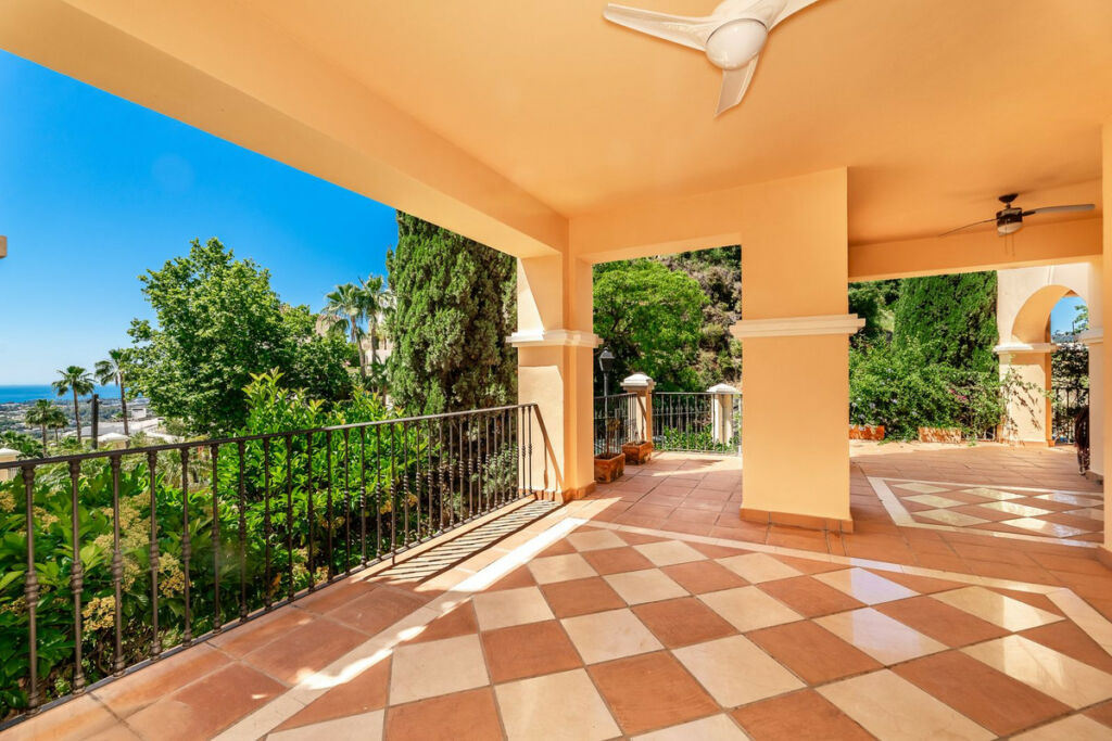 Ground Floor Apartment La Quinta Málaga - image 5