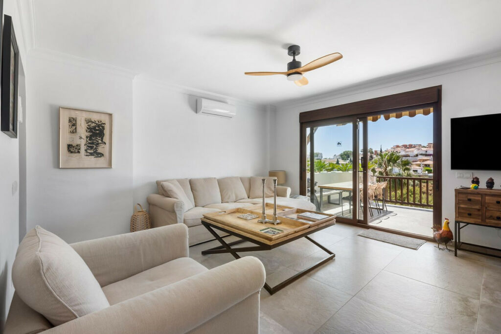 Semi-Detached House Riviera del Sol Málaga - image 5