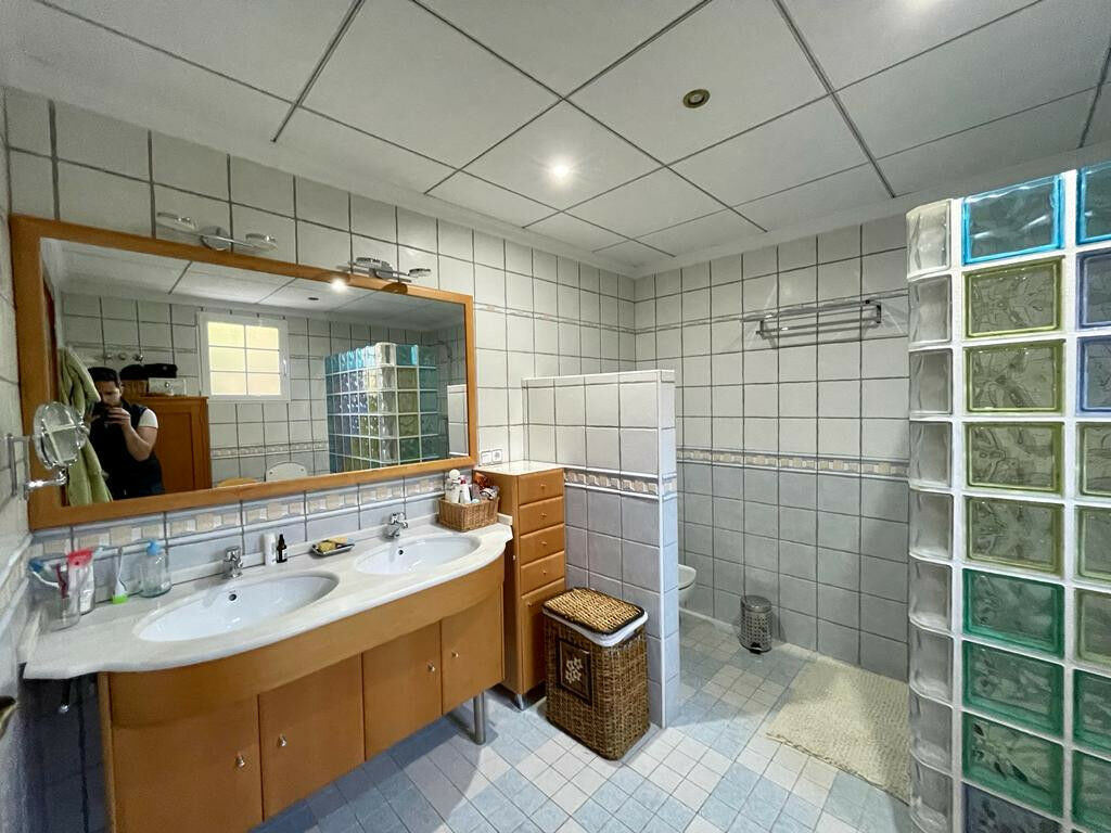 Detached Villa Albatera Alicante - image 9