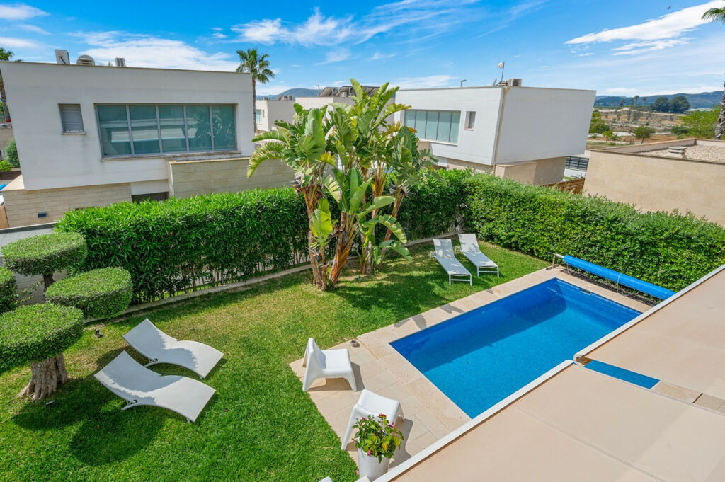 Detached Villa Vista Bella Golf Alicante - image 5