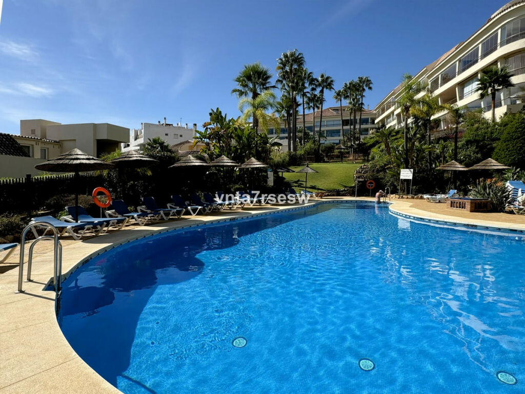 Middle Floor Apartment Riviera del Sol Málaga - image 5