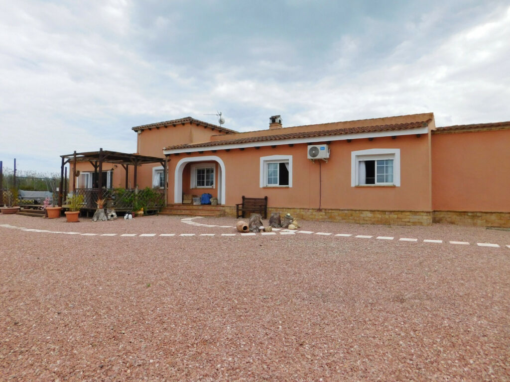 Detached Villa Dolores Alicante - image 5