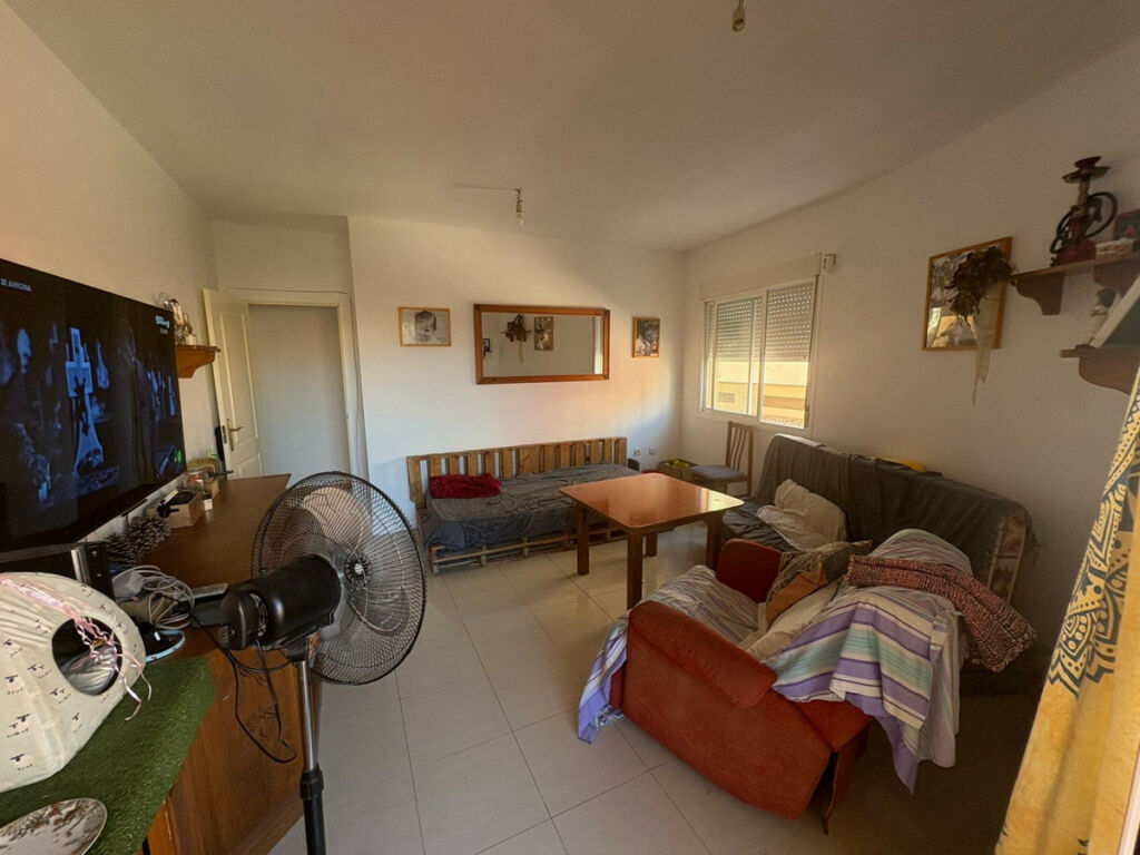 Middle Floor Apartment Los Pacos Málaga - image 5