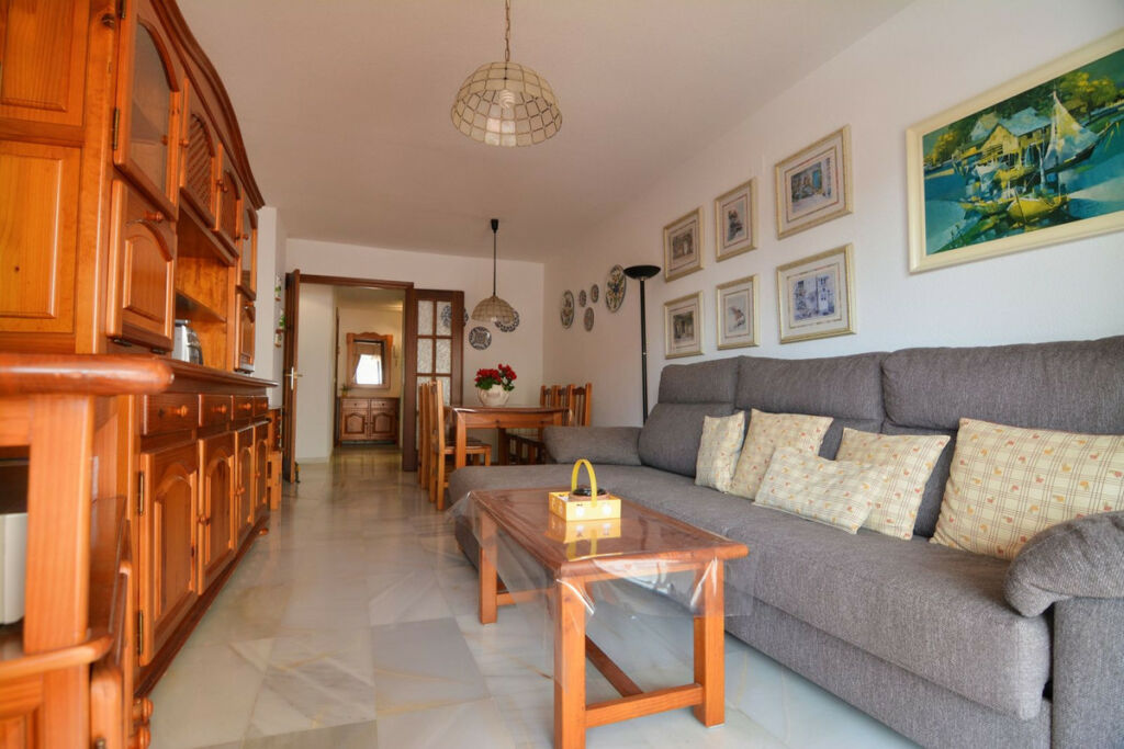 Middle Floor Apartment Los Boliches Málaga - image 5