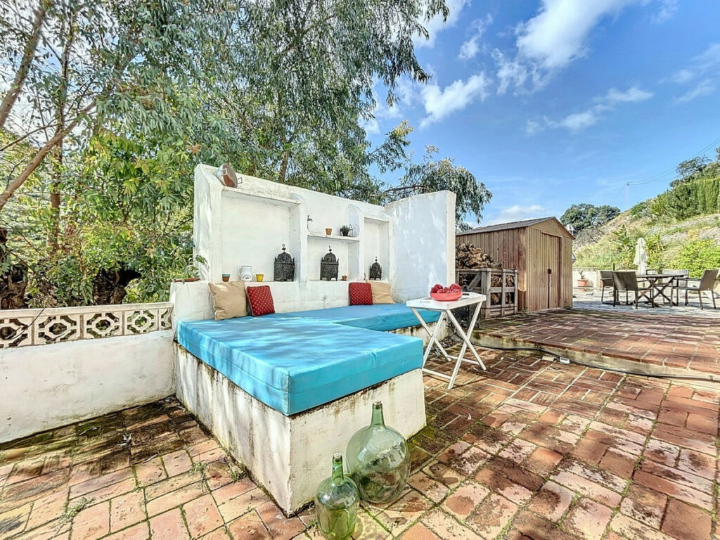 Detached Villa Comares Málaga - image 5