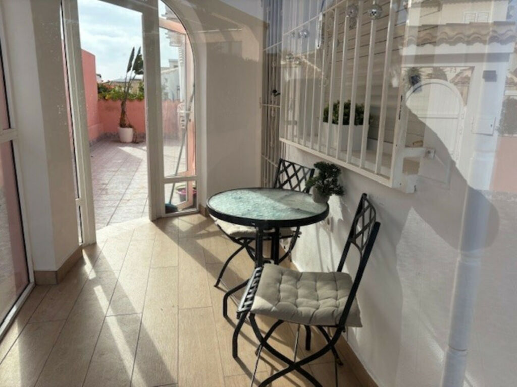 Detached Villa Playa Flamenca Alicante - image 5