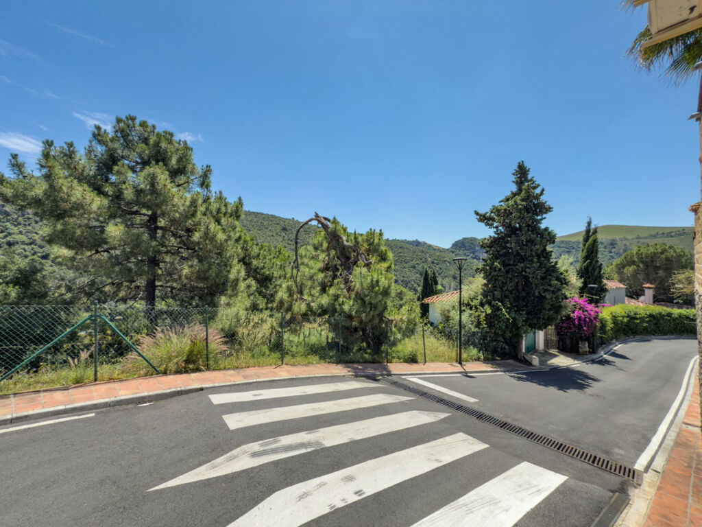 Residential Plot Benahavís Málaga - image 5