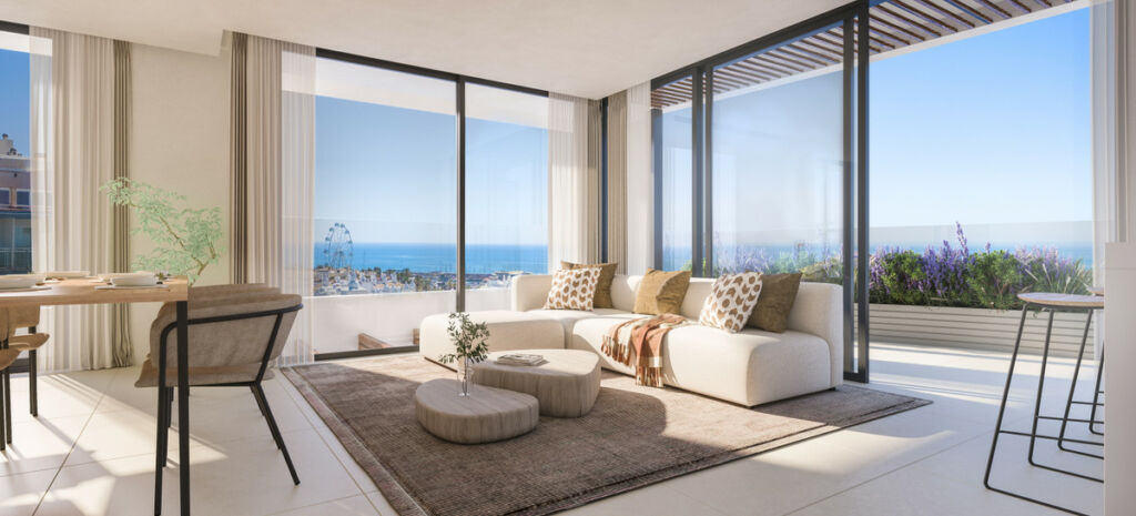 Middle Floor Apartment Benalmadena Málaga - image 5