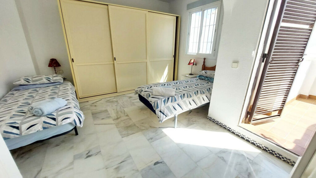 Townhouse Fuengirola Málaga - image 6
