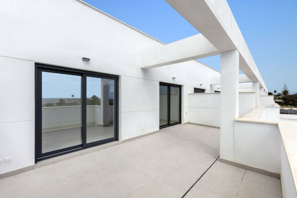 Penthouse Estepona Málaga - image 6