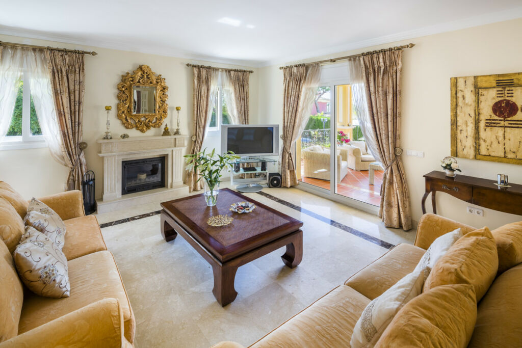 Detached Villa Elviria Málaga - image 5