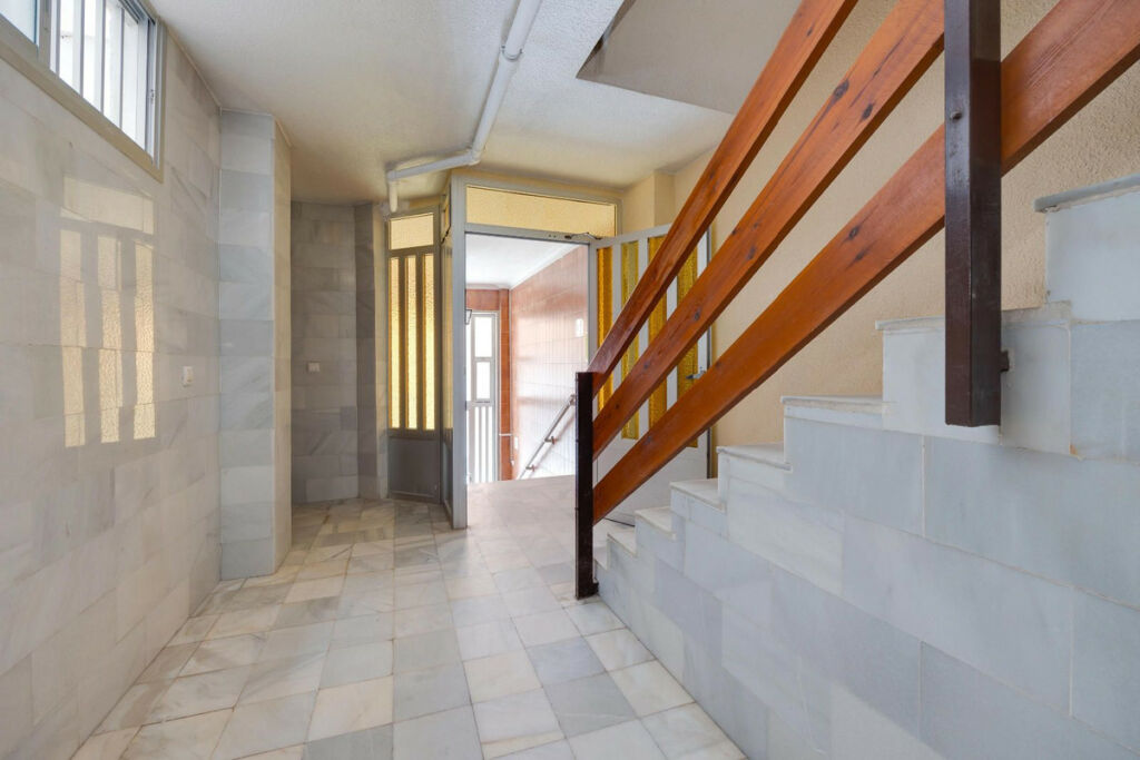 Middle Floor Apartment Playa Del Cura Alicante - image 5