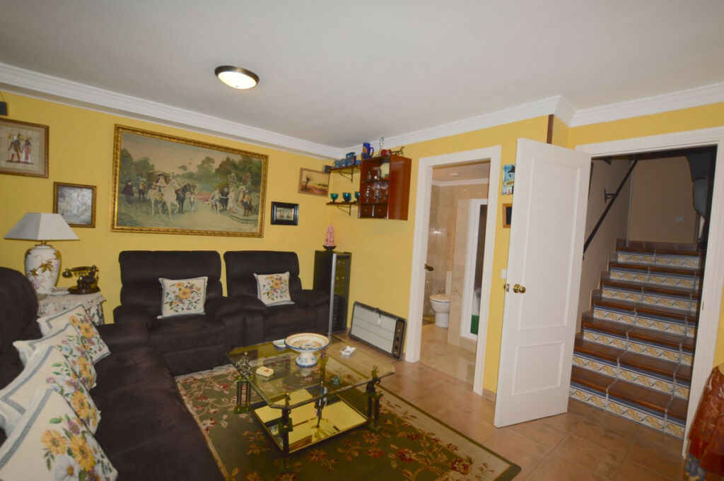 Townhouse Altos de los Monteros Málaga - image 5