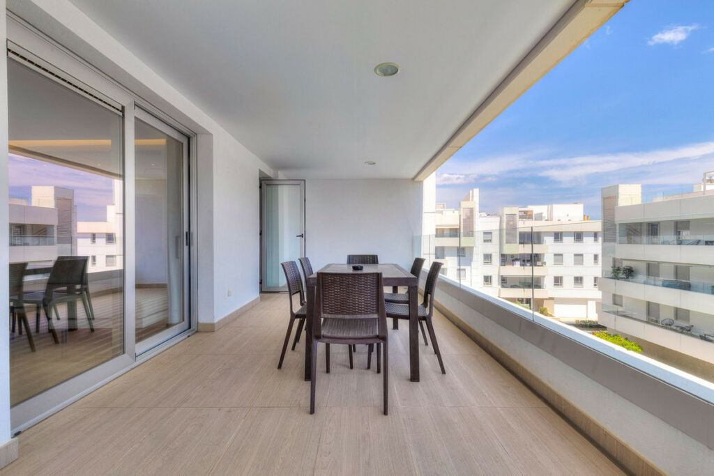 Middle Floor Apartment San Pedro de Alcántara Málaga - image 5