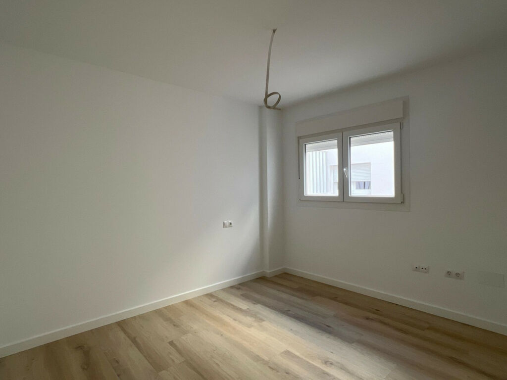 Middle Floor Apartment Marbella Málaga - image 5