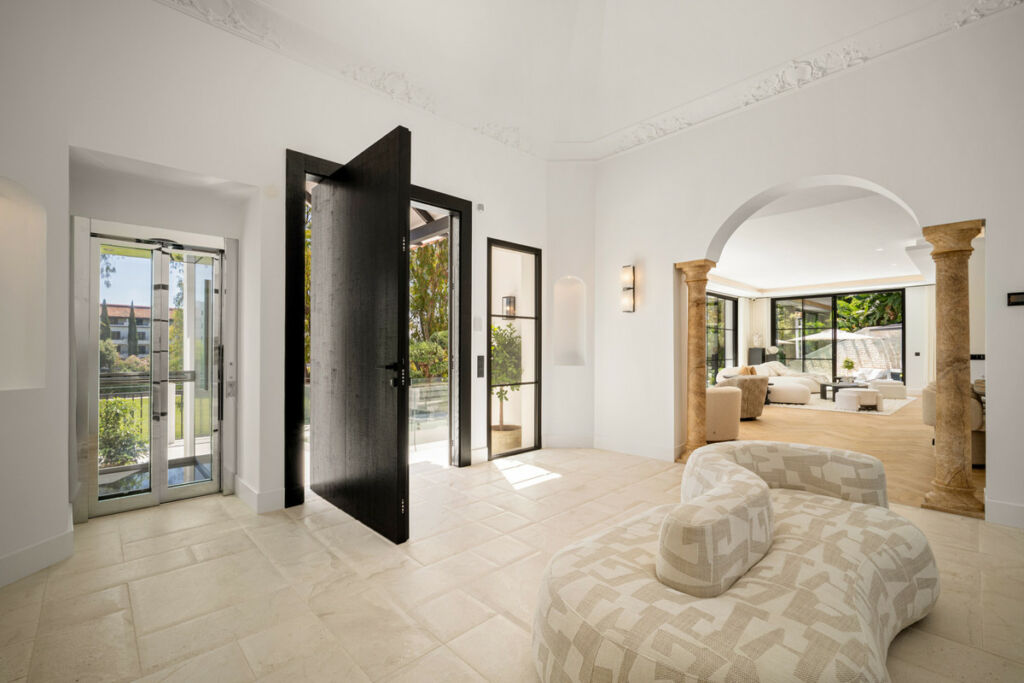 Detached Villa Benahavís Málaga - image 7