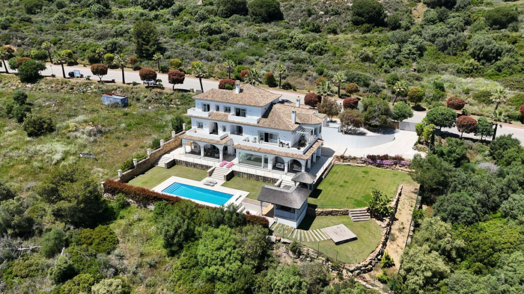 Detached Villa Sotogrande Cádiz - image 5