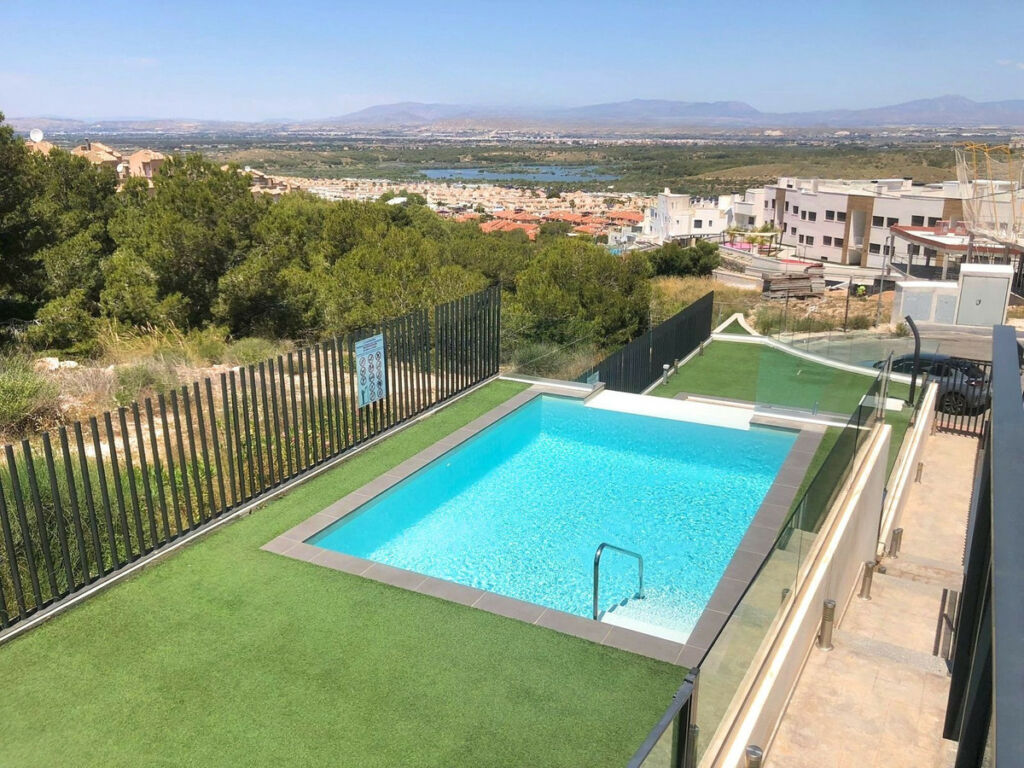 Middle Floor Apartment Gran Alacant Alicante - image 4