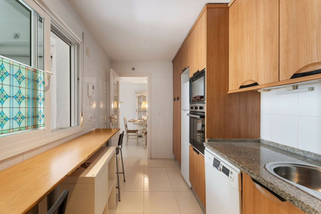 Middle Floor Apartment Torrequebrada Málaga - image 5
