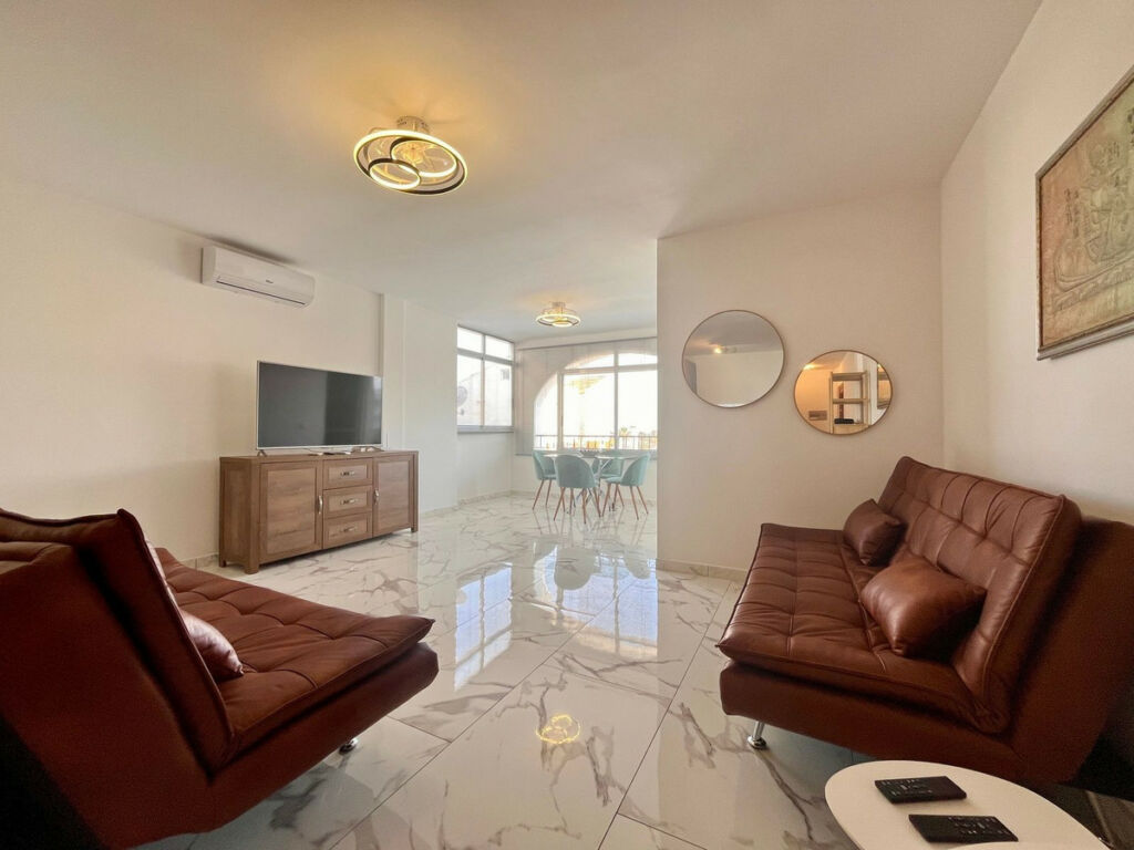 Middle Floor Apartment Villamartin Alicante - image 4