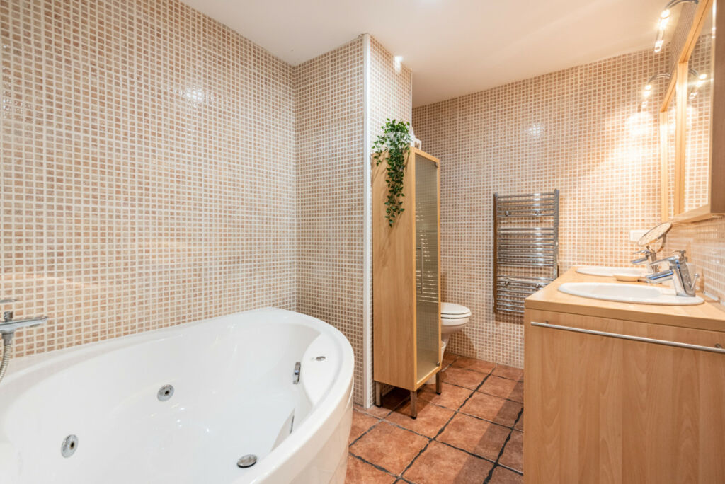 Ground Floor Apartment Benahavís Málaga - image 5