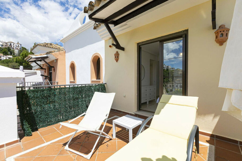 Townhouse Los Arqueros Málaga - image 50