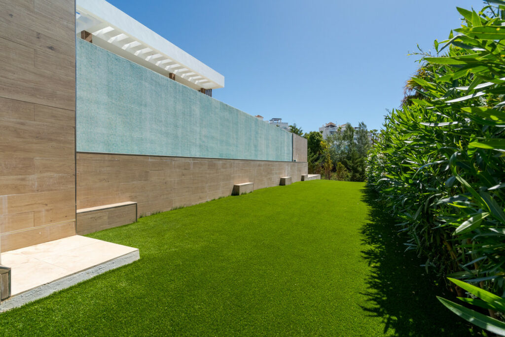 Detached Villa Benahavís Málaga - image 50