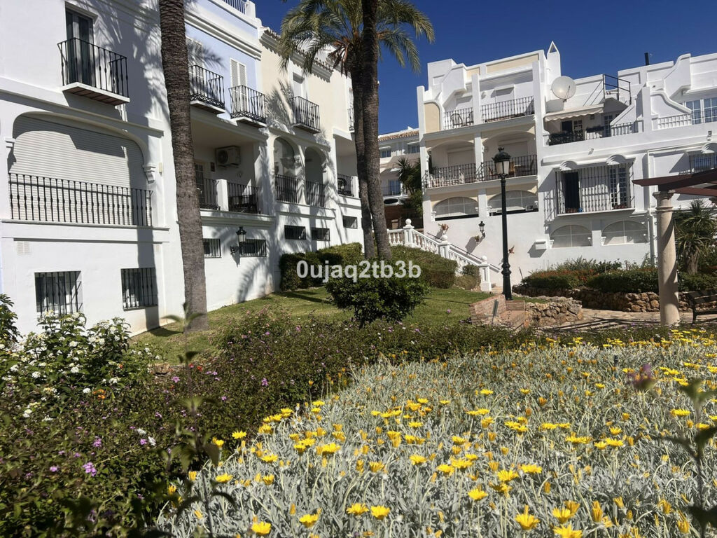 Townhouse Nueva Andalucía Málaga - image 51