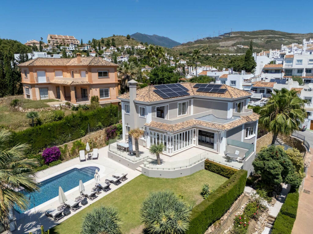 Detached Villa Nueva Andalucía Málaga - image 51