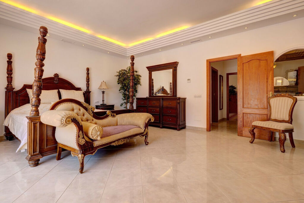 Detached Villa Benahavís Málaga - image 52