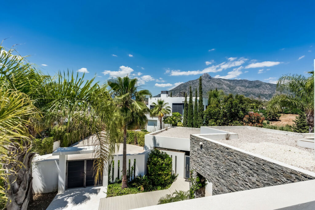 Detached Villa The Golden Mile Málaga - image 54