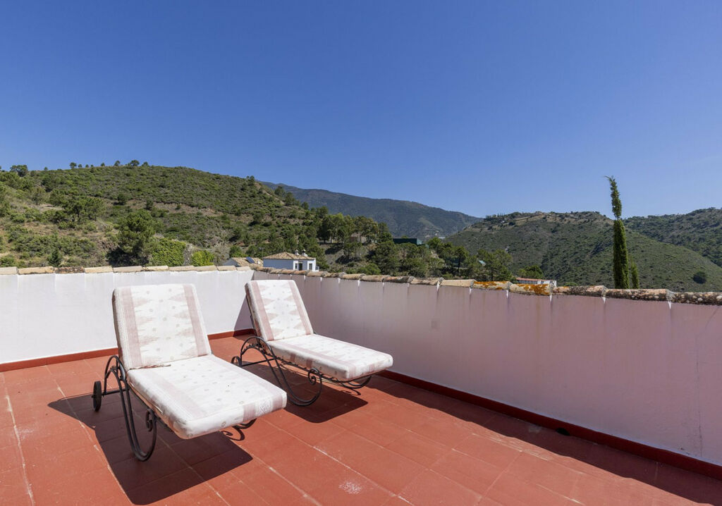 Detached Villa Benahavís Málaga - image 53