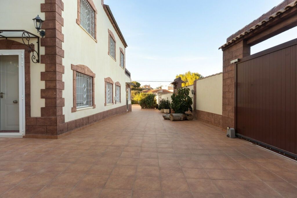 Detached Villa Los Balcones Alicante - image 54