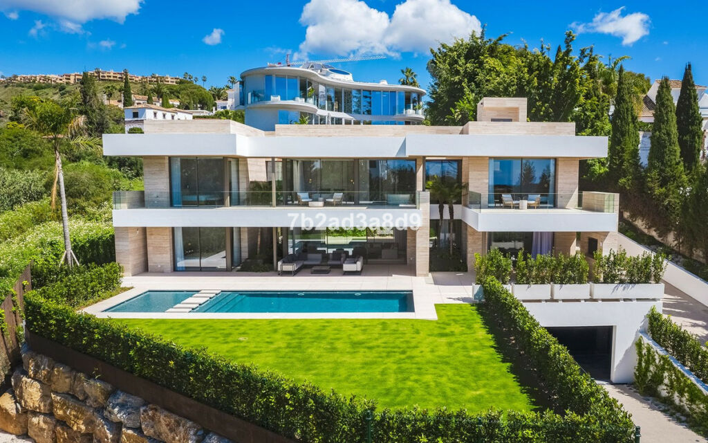 Detached Villa El Paraiso Málaga - image 54