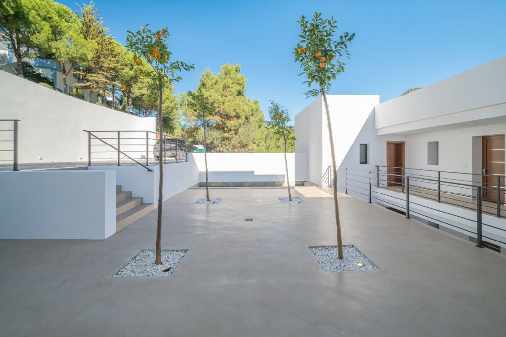 Detached Villa Benahavís Málaga - image 57