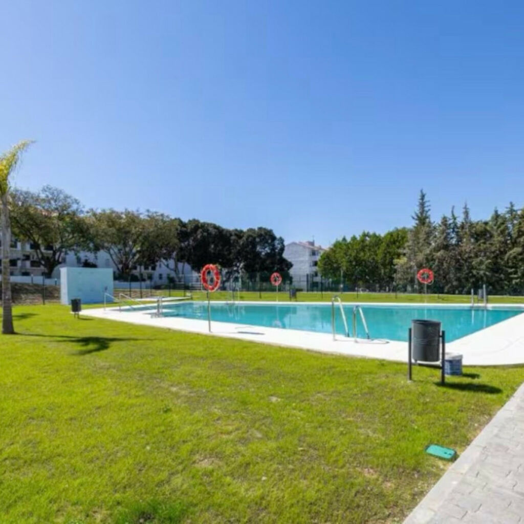 Penthouse Estepona Málaga - image 5