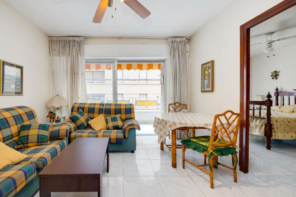 Middle Floor Apartment Playa Del Cura Alicante - image 6
