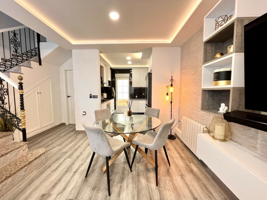 Townhouse Villamartin Alicante - image 6